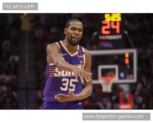 杜兰特强调沟通在逆转胜利中的关键作用与球队团结的重要性