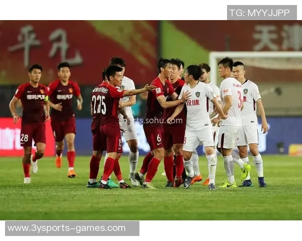 斯波指出双方球员对场地状况不满工作人员确认场地条件明显不合格